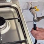 Como instalar mangueira de gás encanado no fogão
